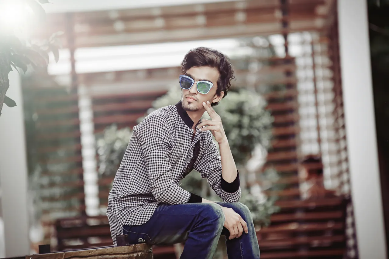 Photo with shirt, trousers and glasses