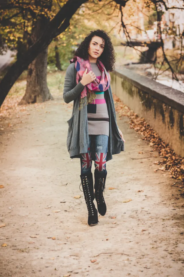 Photo with trousers, jacket, boots and scarf