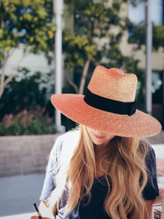 Photo with shirt and hat