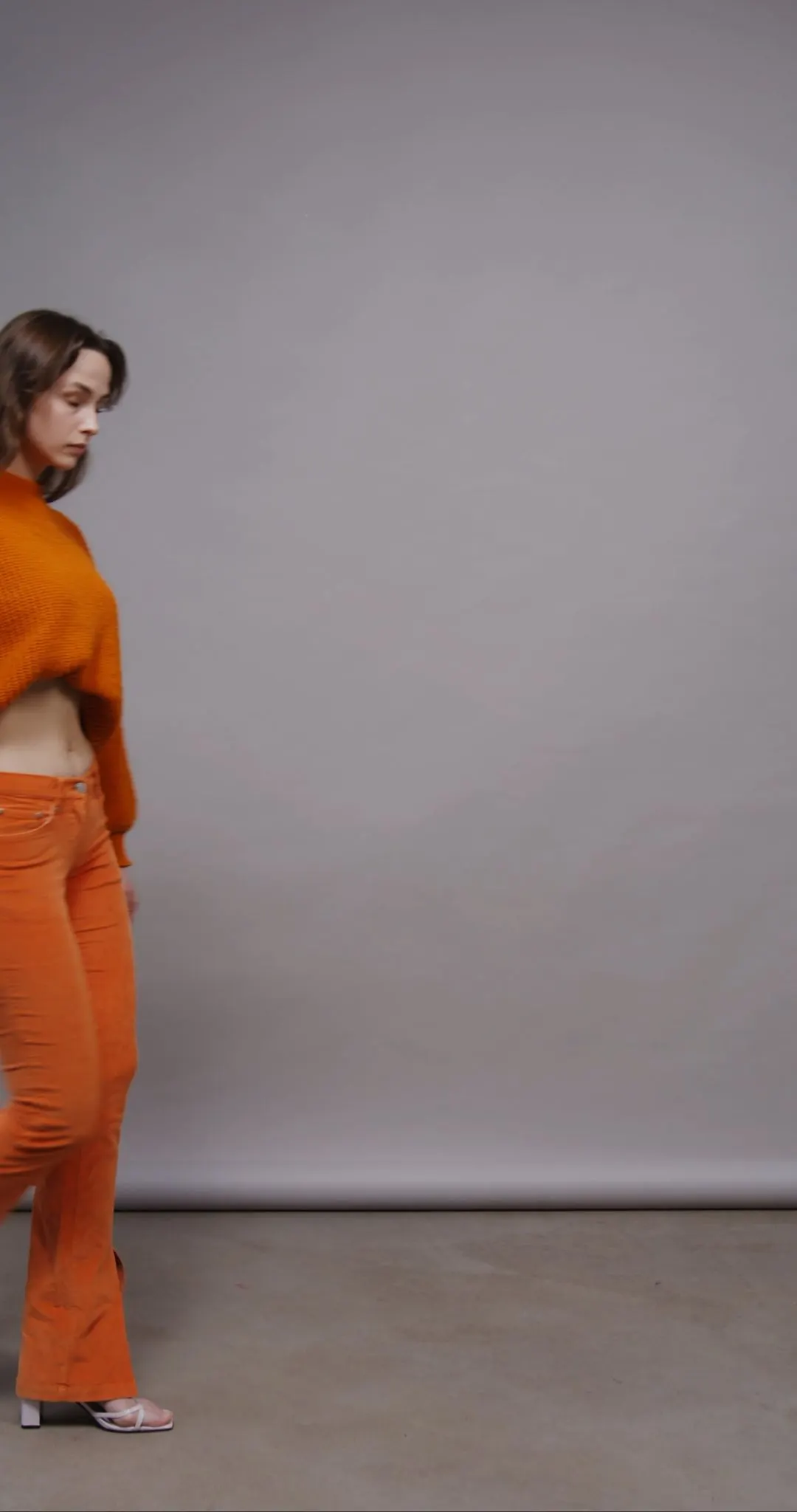 Video with jeans and shoes